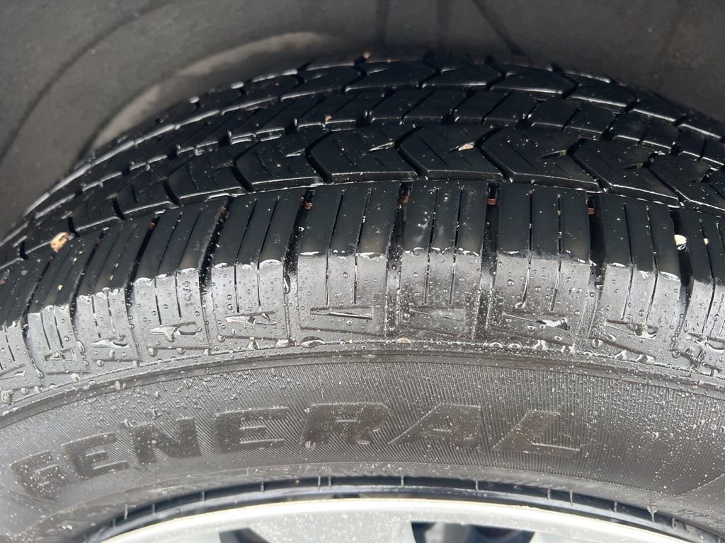 Certified 2020 Nissan Rogue S image 43