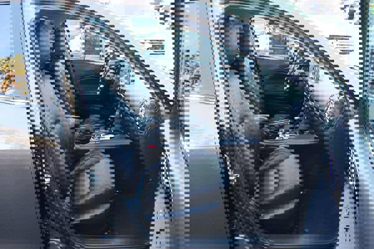 Used 2014 MAZDA MAZDA3 i Grand Touring image 21