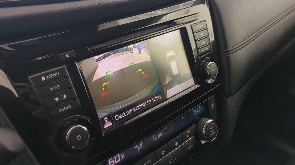 Certified 2018 Nissan Rogue SL FWD image 17