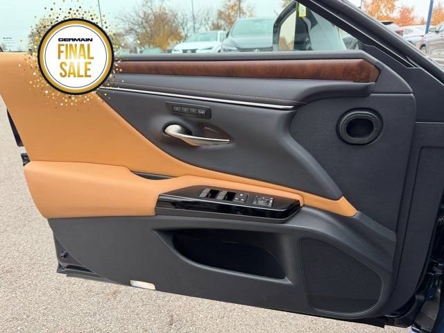 New 2025 Lexus ES 350 w/ Premium Package image 18
