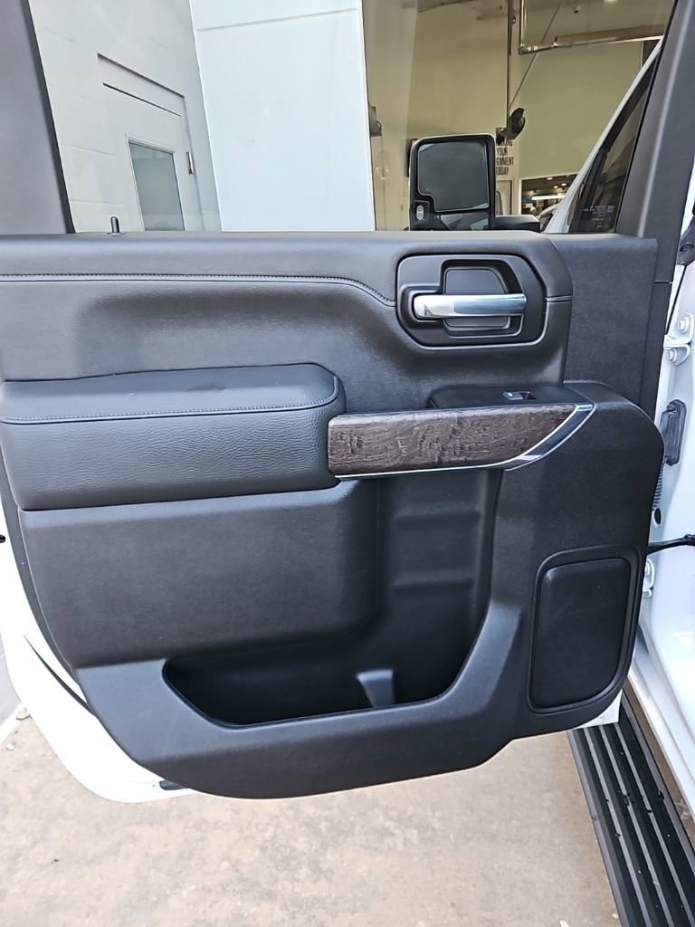 Used 2022 GMC Sierra 3500 Denali w/ Denali Ultimate Package image 21