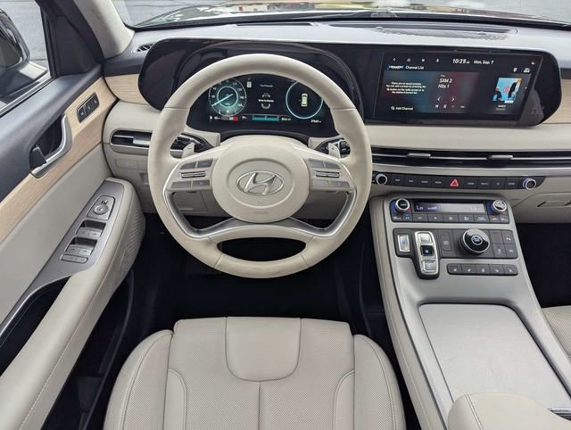 Used 2025 Hyundai Palisade Limited FWD image 17