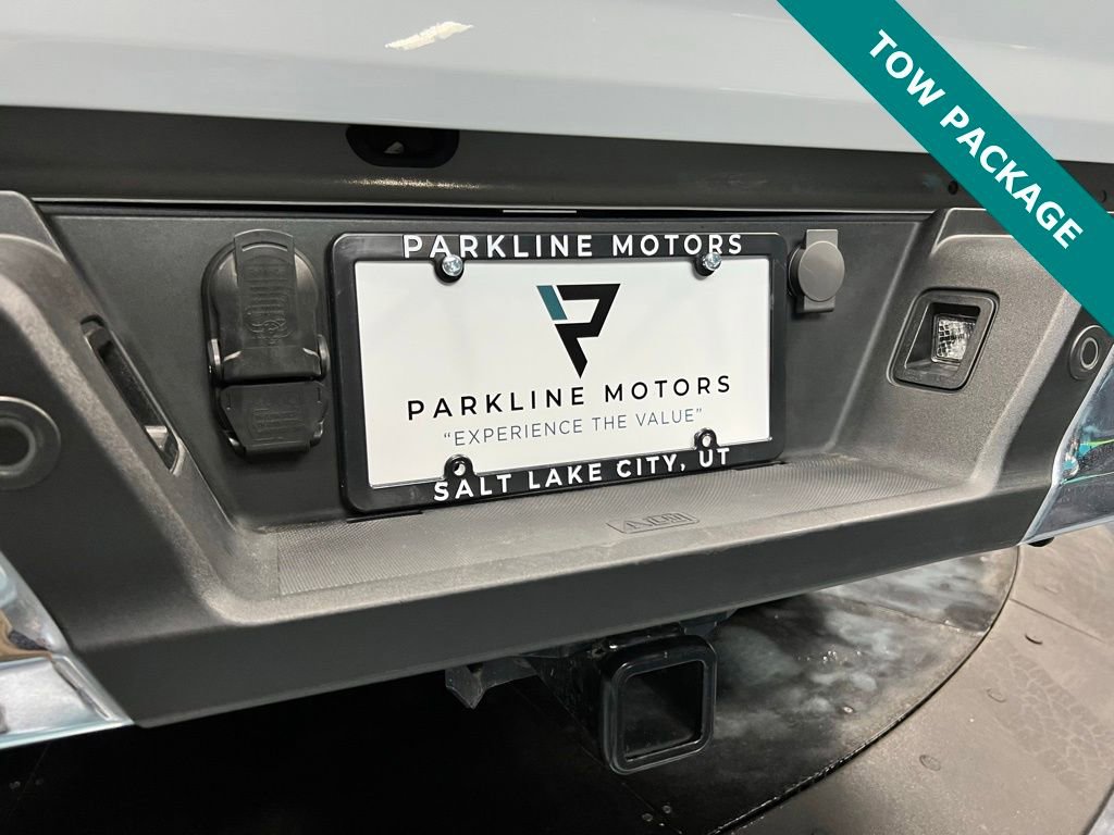 Used 2023 Ford F150 Lariat w/ Trailer Tow Package image 8