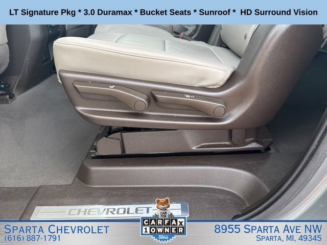 Used 2022 Chevrolet Suburban LT w/ LT Signature Plus Package AWD/4WD image 34