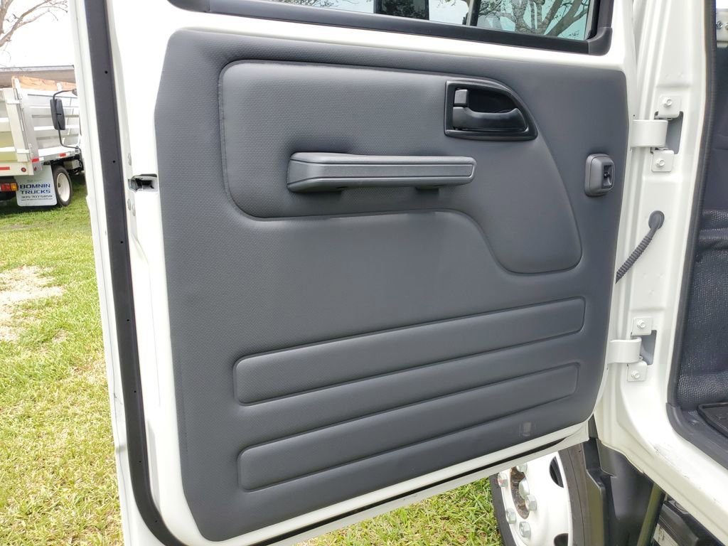 New 2025 Chevrolet Low Cab Forward image 15