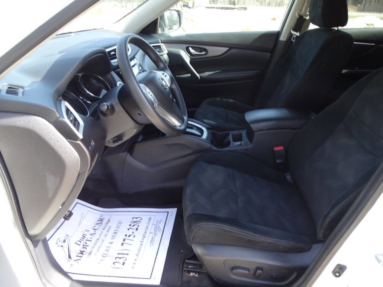 Used 2016 Nissan Rogue SV image 10