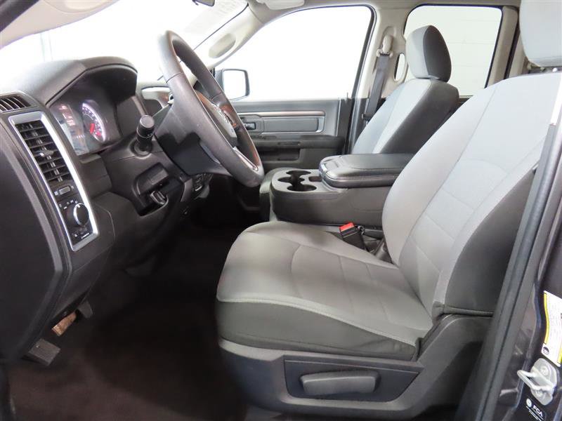 Used 2024 RAM 1500 Classic SLT AWD/4WD image 17