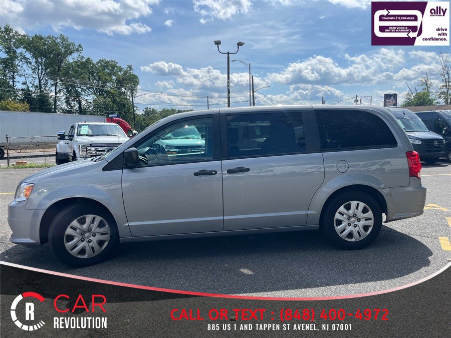 Used 2019 Dodge Grand Caravan SE FWD image 4