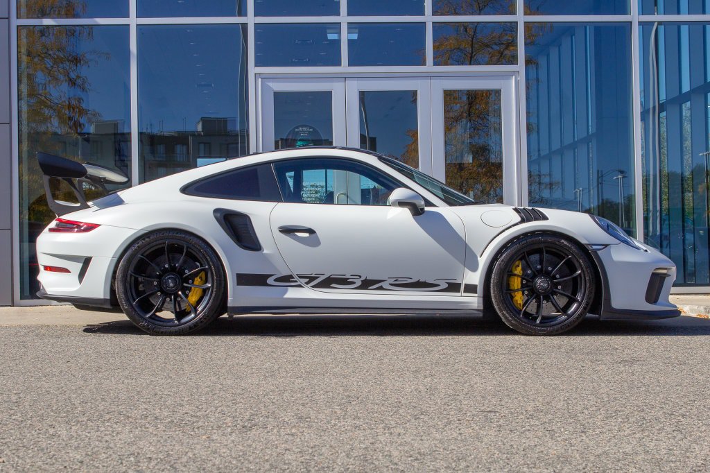 Used 2019 Porsche 911 GT3 RS RWD image 4