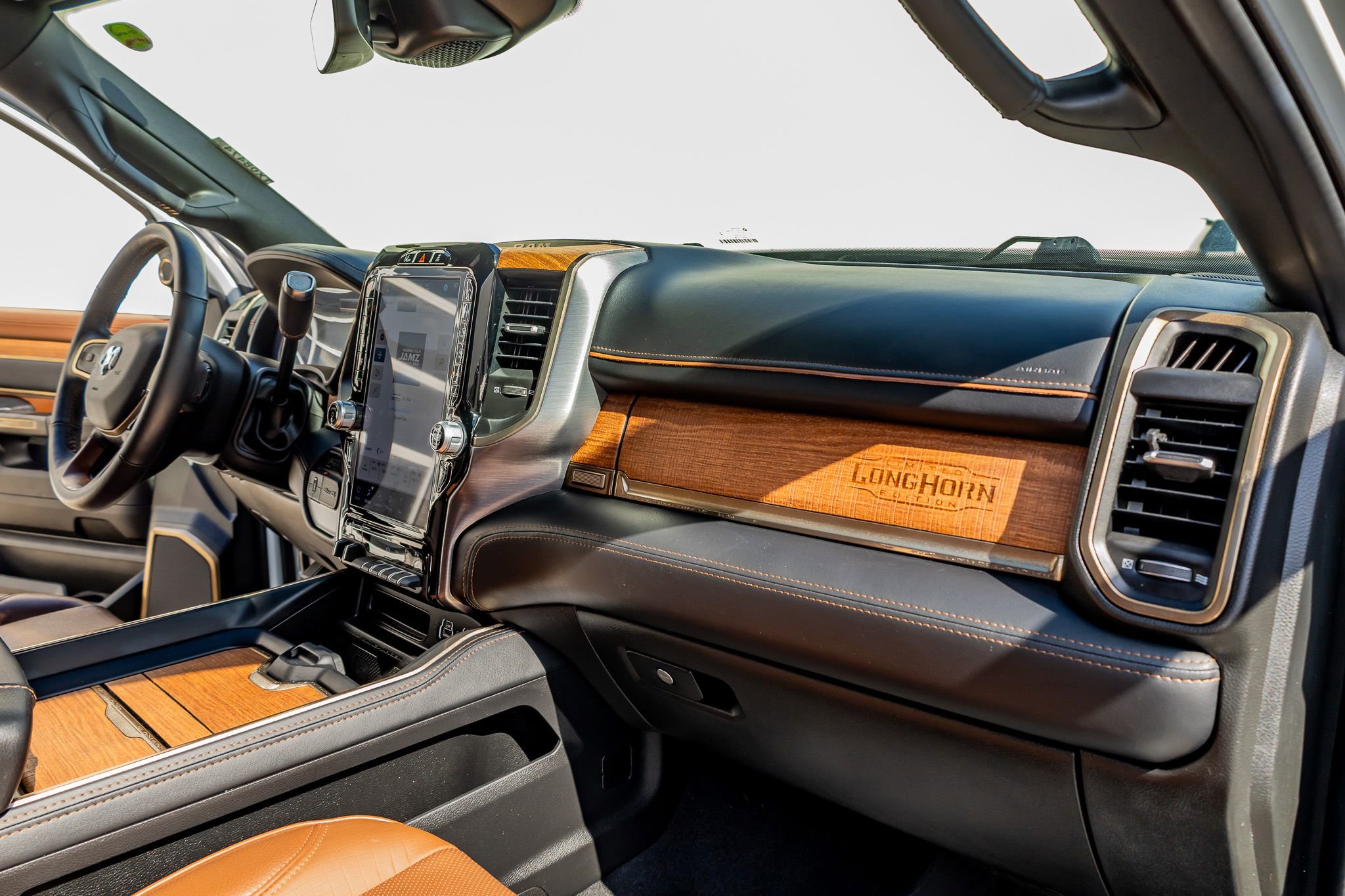 Used 2024 RAM 2500 Limited w/ Safety Group image 18