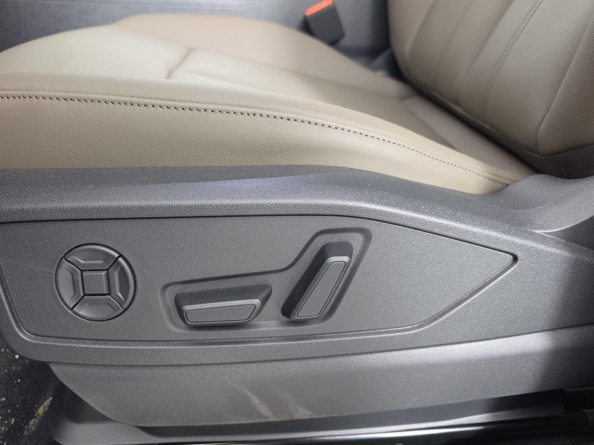 New 2026 Audi Q5 Premium Plus AWD/4WD image 15