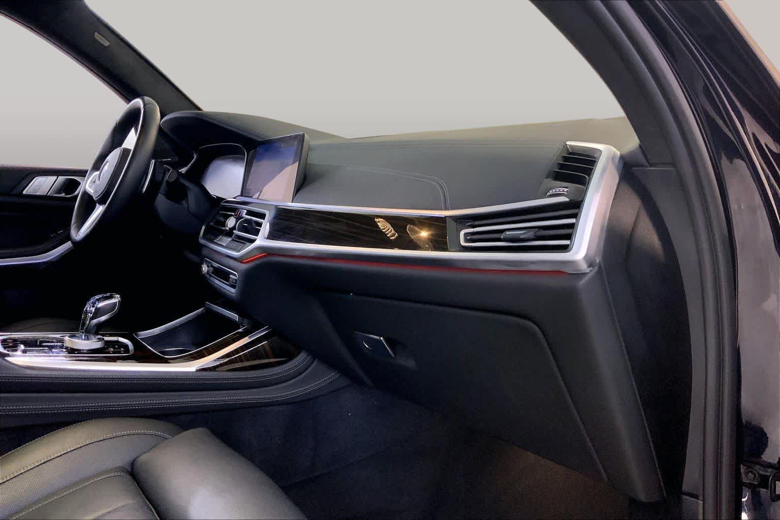 Used 2020 BMW X7 M50i w/ Executive Package AWD/4WD image 18