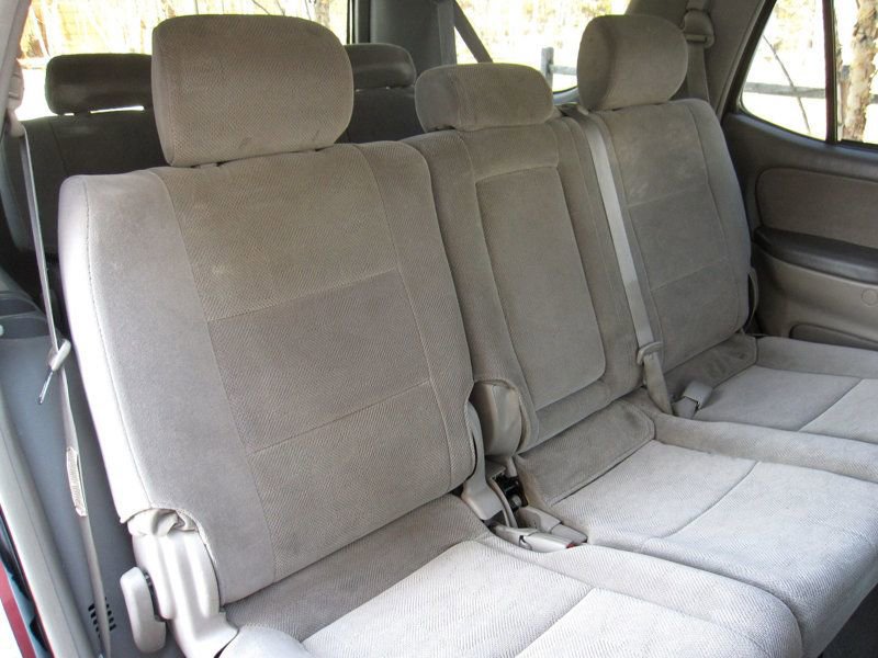 Used 2006 Toyota Sequoia SR5 RWD image 33