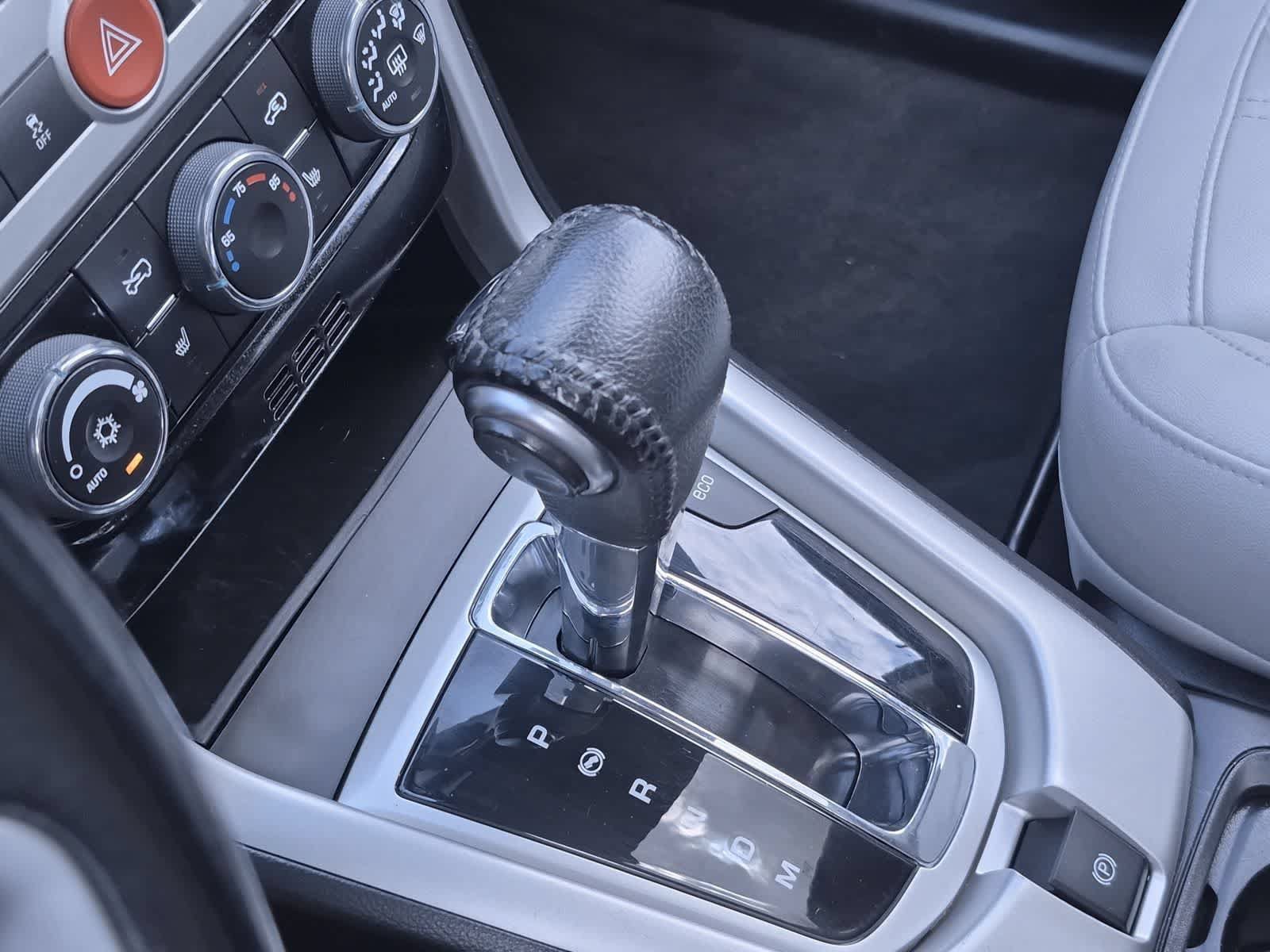 Used 2013 Chevrolet Captiva Sport LTZ FWD image 33