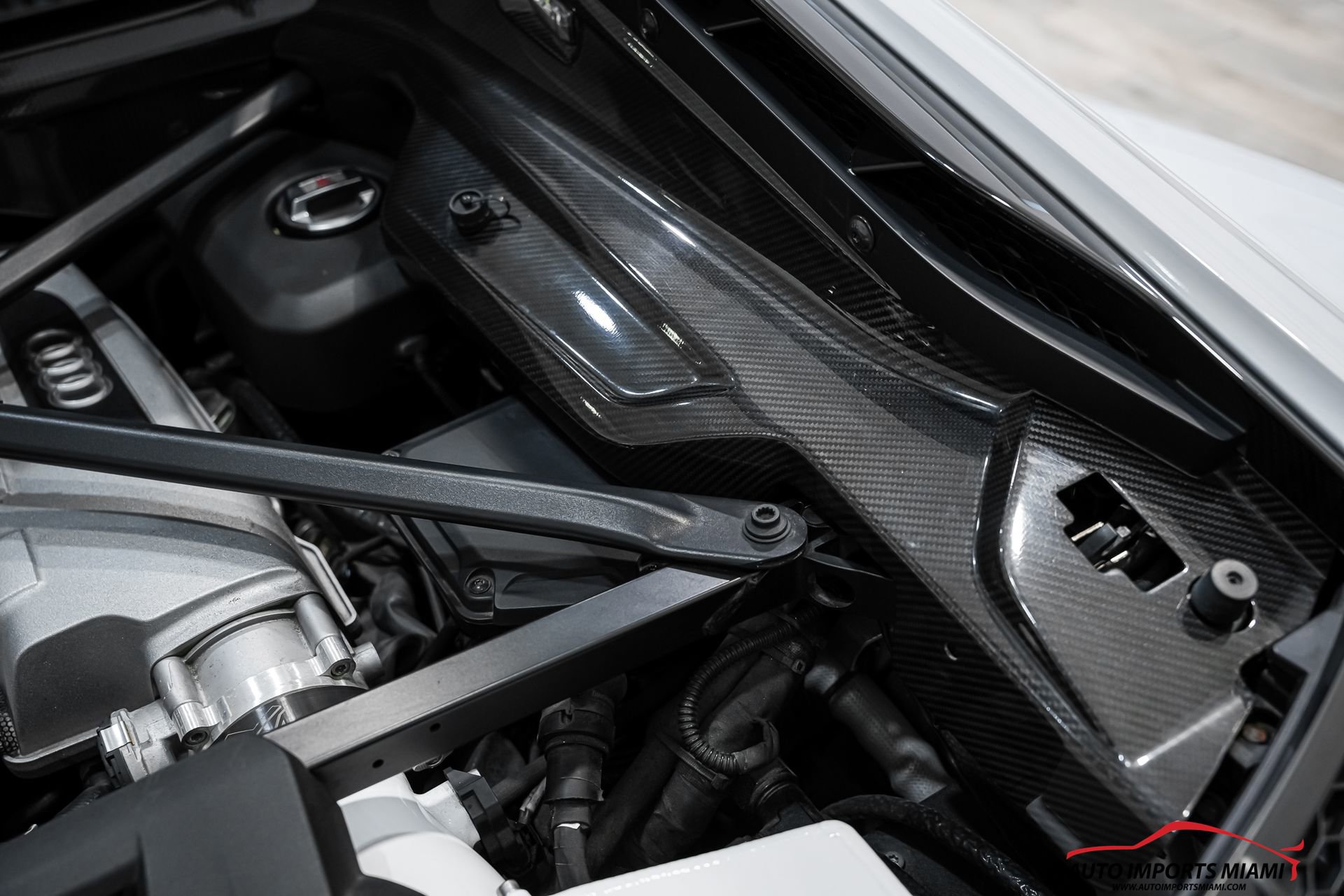 Used 2020 Audi R8 V10 w/ Carbon Exterior Package image 45