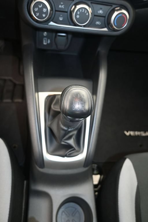 Used 2025 Nissan Versa S FWD image 18