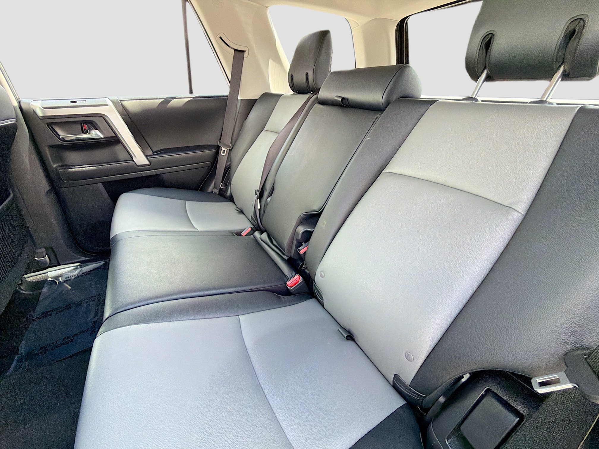 Used 2024 Toyota 4Runner SR5 Premium RWD image 19