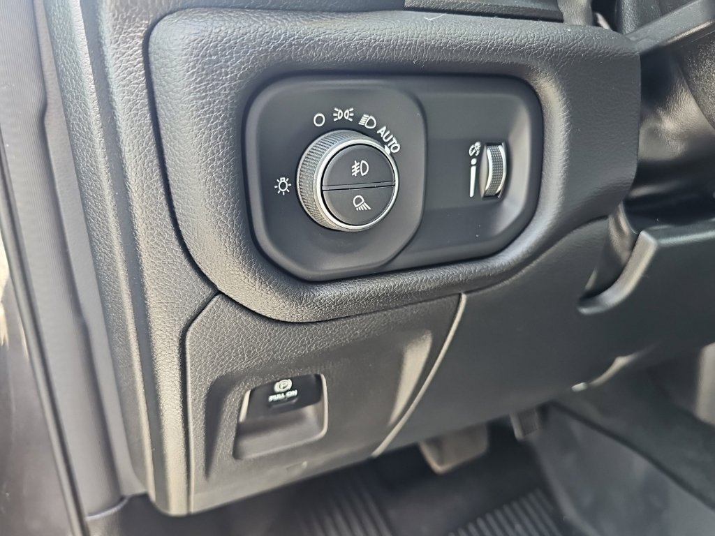 Used 2023 RAM 1500 Big Horn AWD/4WD image 14