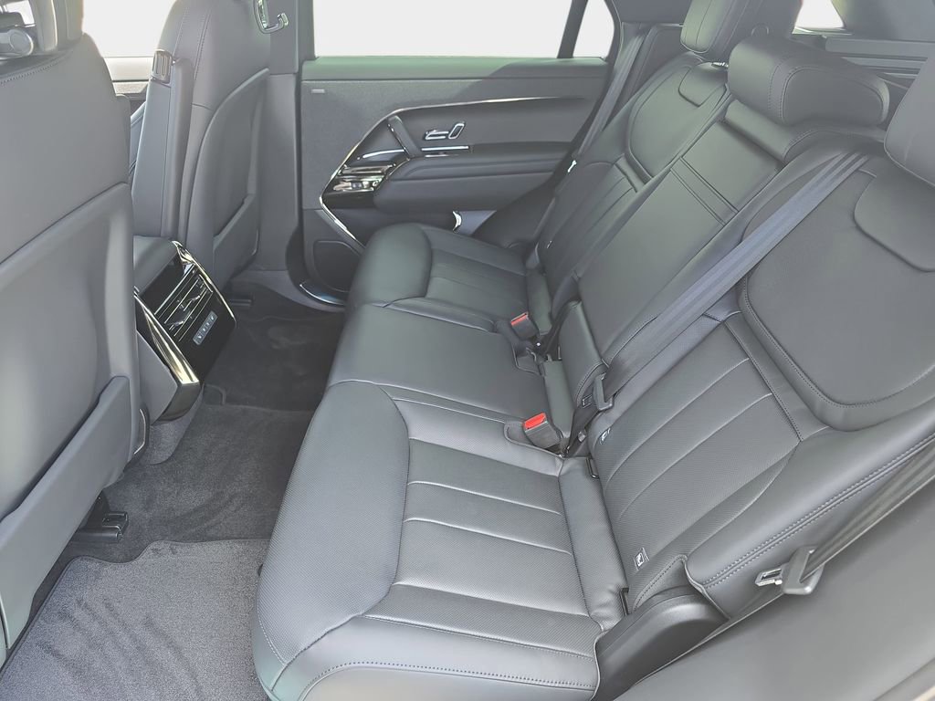 New 2026 Land Rover Range Rover Sport Dynamic SE AWD/4WD image 15