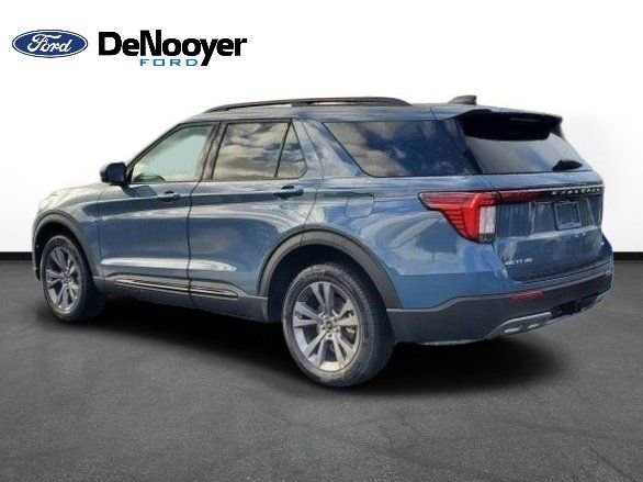 New 2026 Ford Explorer Active w/ Active Comfort Package image 5