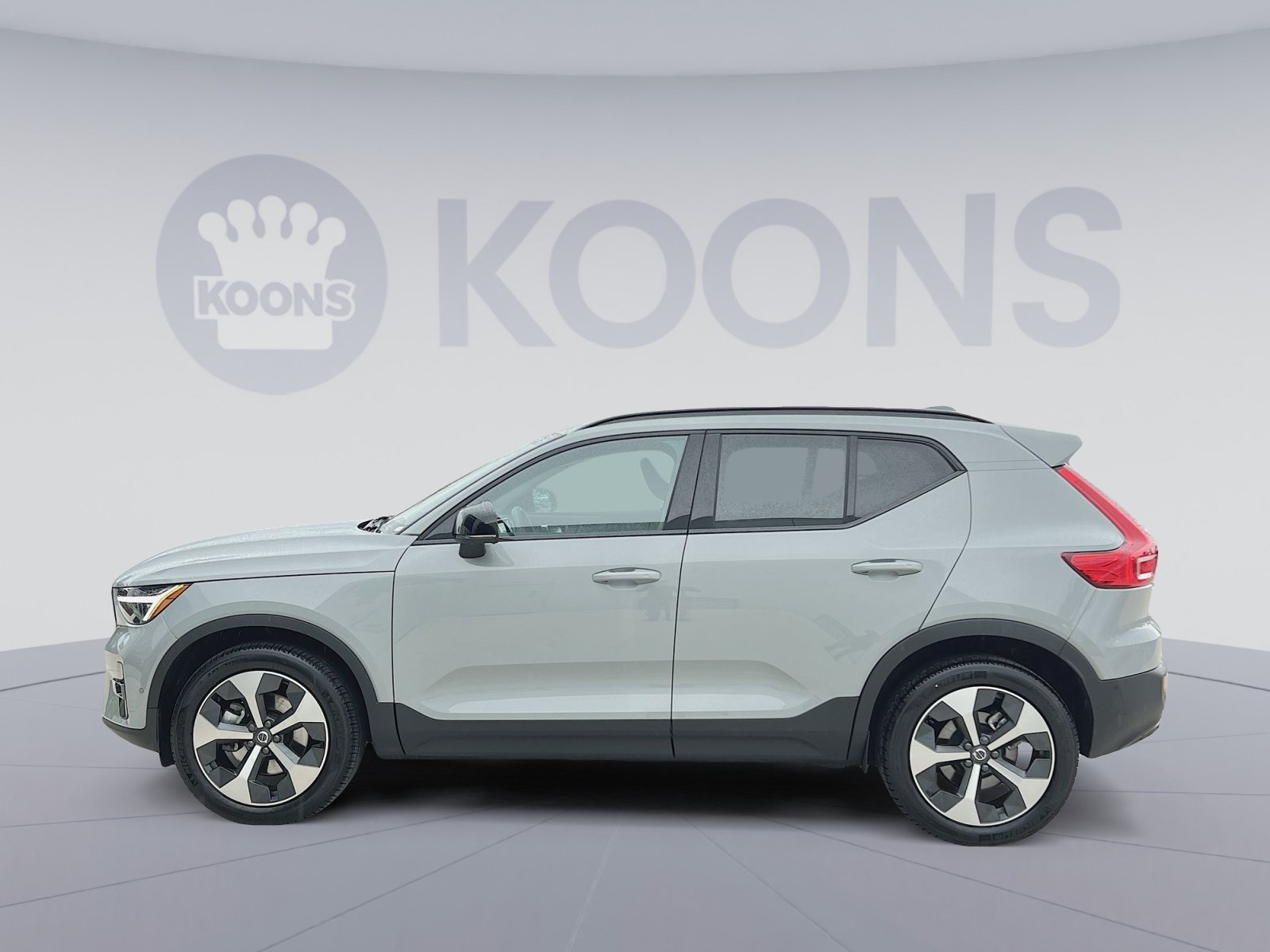 New 2026 Volvo XC40 B5 Plus w/ Protection Package Premier AWD/4WD image 13