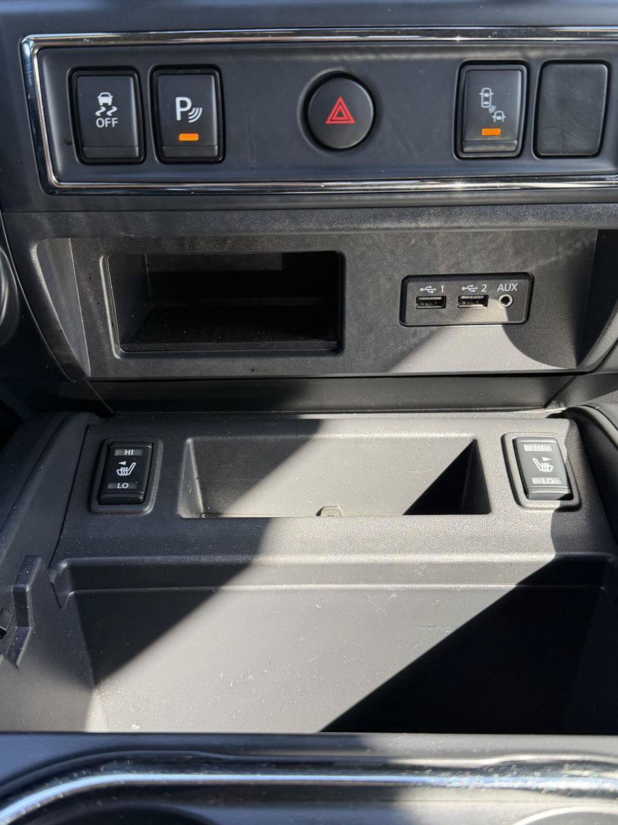 Used 2019 Nissan Titan SV w/ SV Convenience Package AWD/4WD image 10