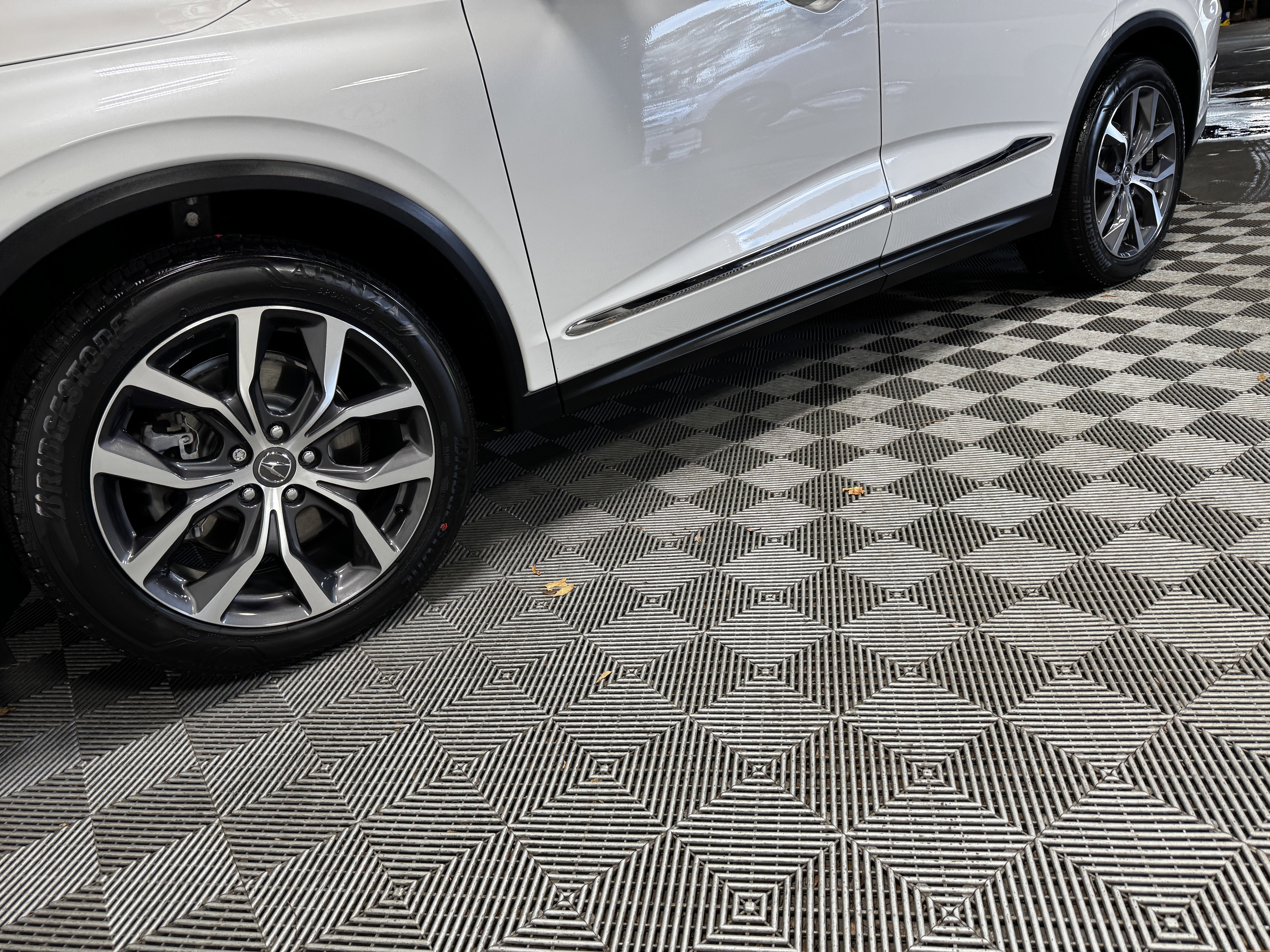 Certified 2023 Acura MDX FWD w/ Technology Package image 14