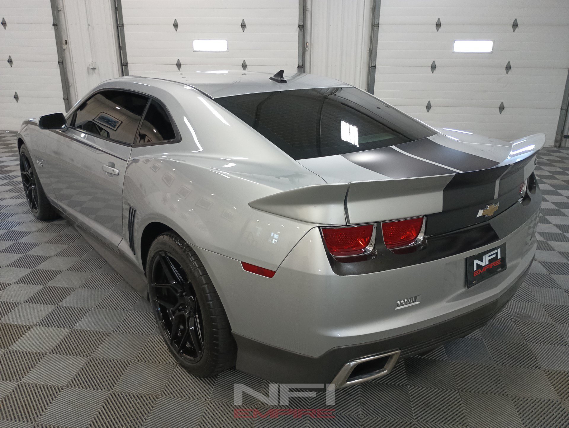 Used 2010 Chevrolet Camaro SS w/ LPO, Ground Effects Package RWD image 10
