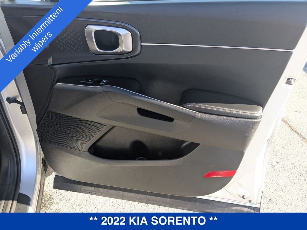 Used 2022 Kia Sorento LX image 34