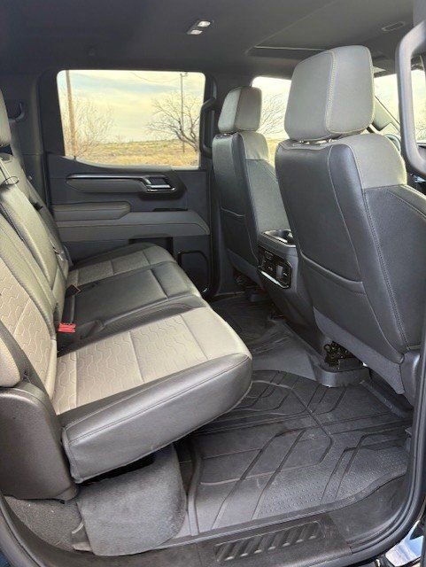 Used 2025 Chevrolet Silverado 1500 ZR2 w/ Technology Package image 17