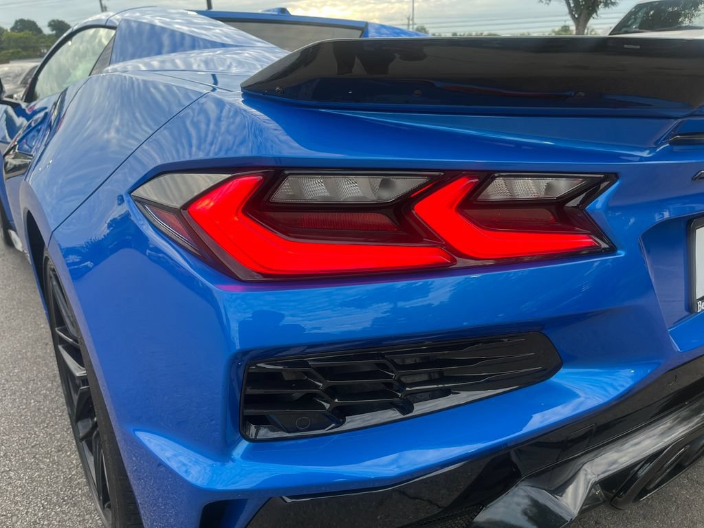 Used 2025 Chevrolet Corvette Z06 RWD image 39