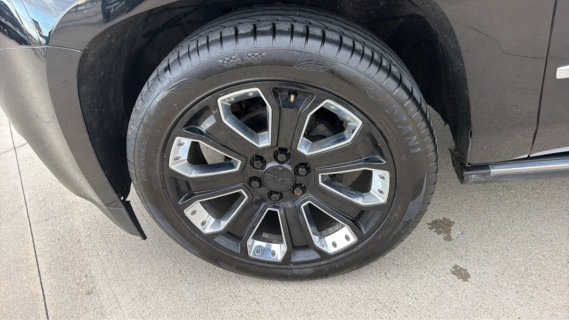 Used 2019 GMC Yukon Denali w/ Denali Ultimate Package image 35