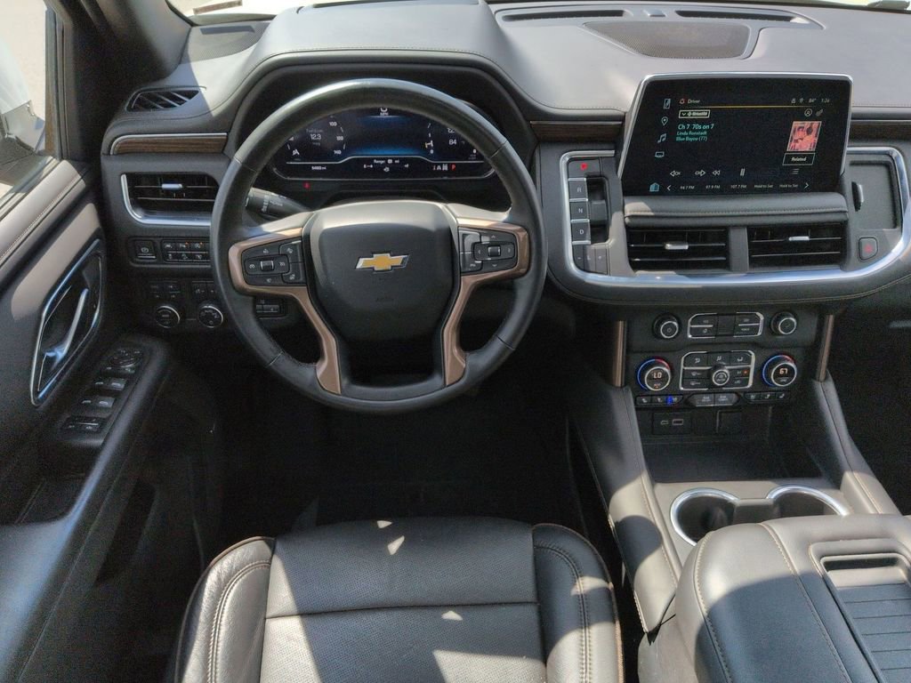 Used 2023 Chevrolet Suburban High Country image 18