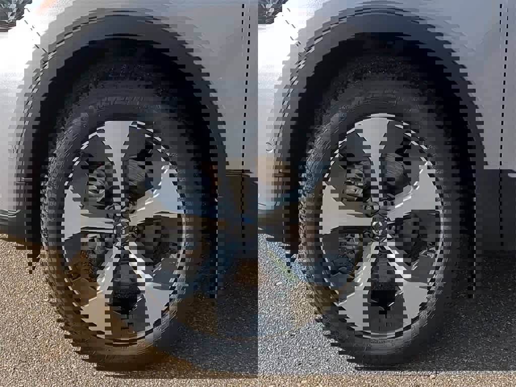 New 2026 Volvo XC40 B5 Plus w/ Protection Package Premier image 13