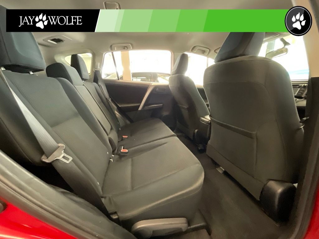 Used 2016 Toyota RAV4 LE AWD/4WD image 19