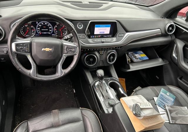 Used 2020 Chevrolet Blazer Premier image 2