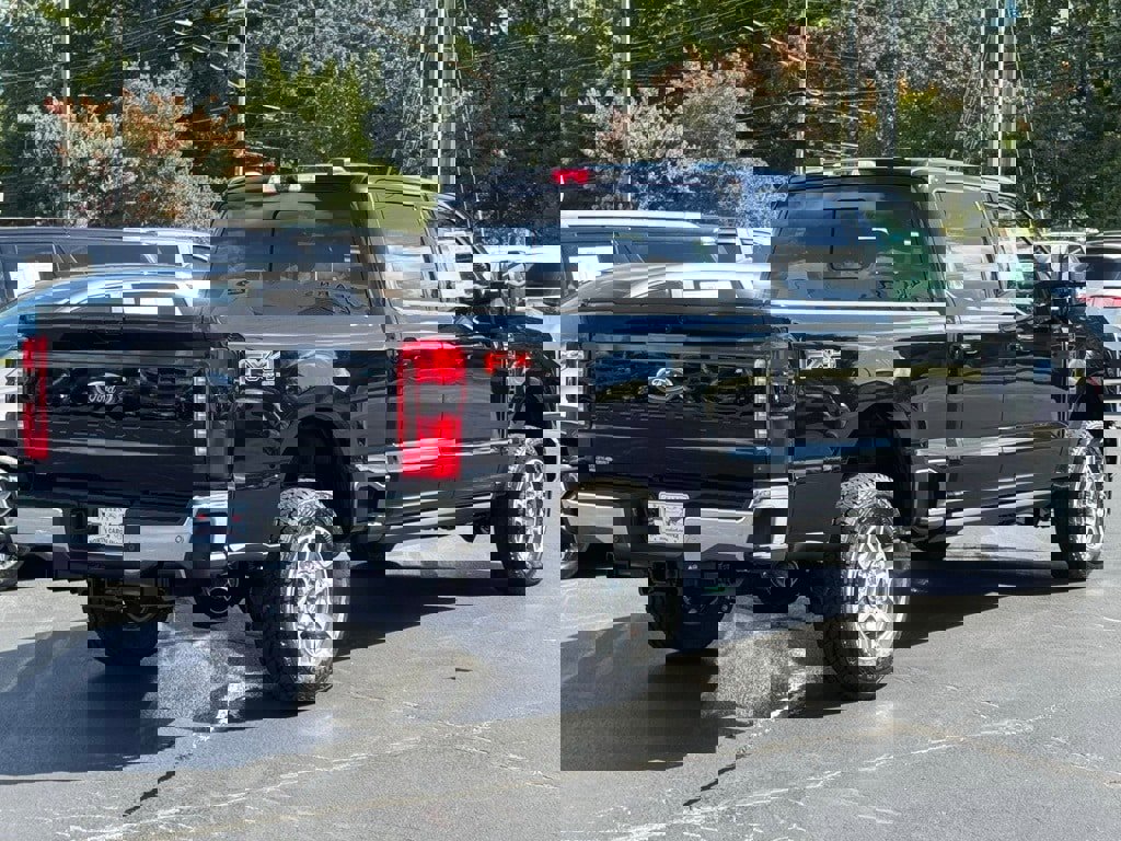 New 2026 Ford F250 Lariat w/ FX4 Off-Road Package image 17