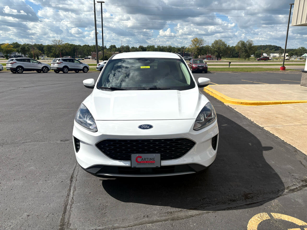 Used 2020 Ford Escape SE image 3