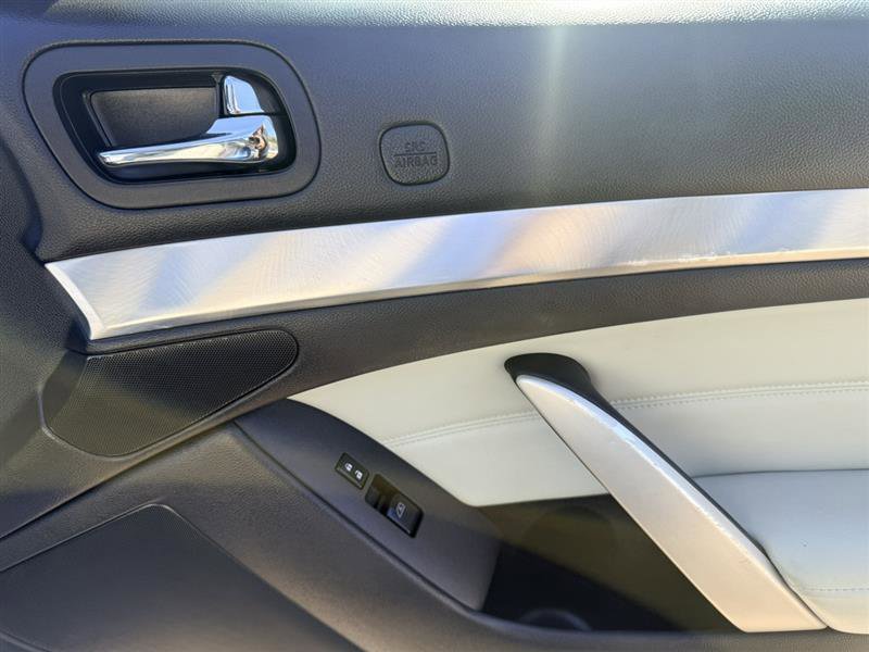 Used 2013 INFINITI G37 Sport w/ Premium Pkg RWD image 13