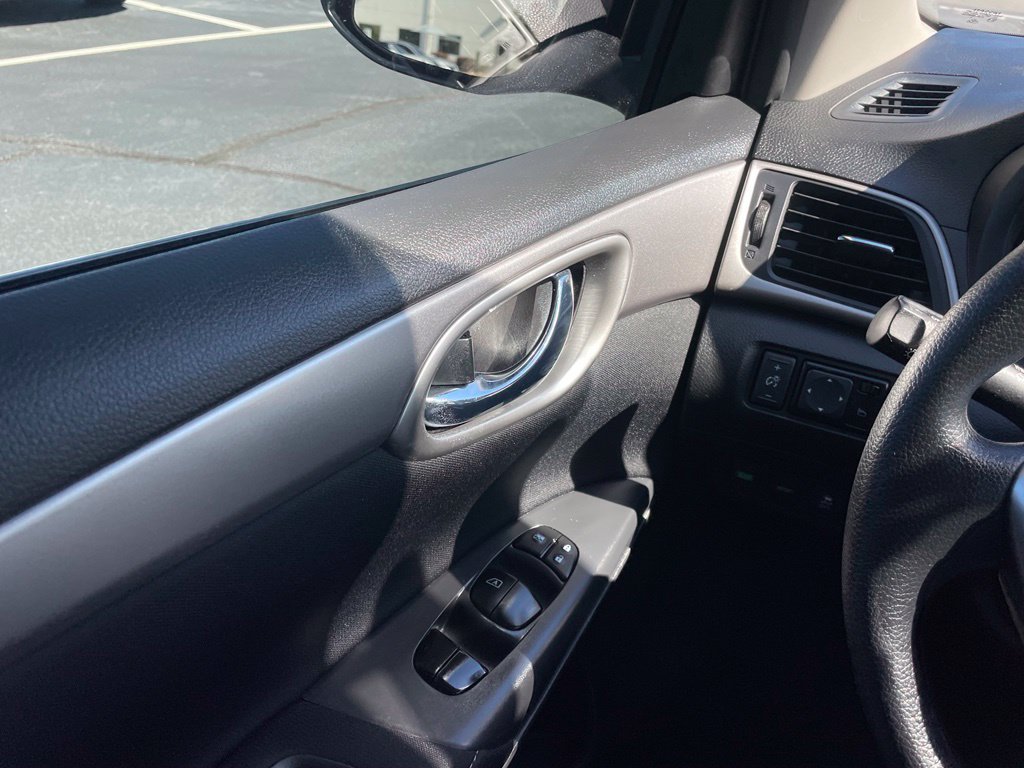 Used 2015 Nissan Sentra S FWD image 21
