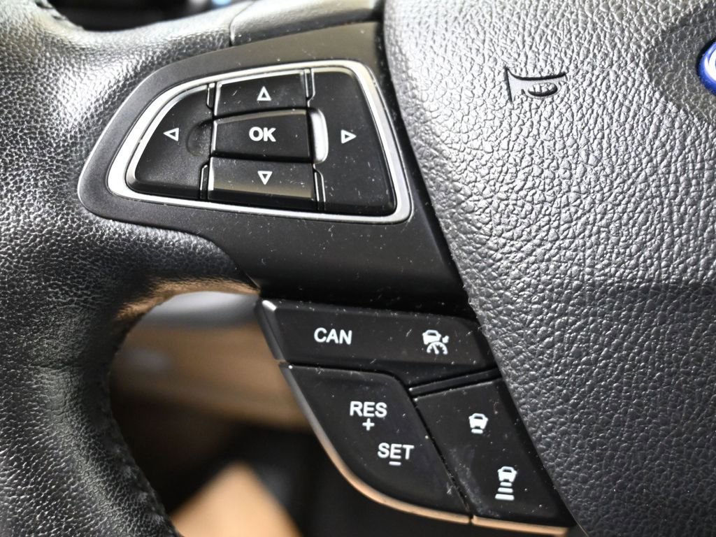 Used 2019 Ford Escape Titanium AWD/4WD image 25
