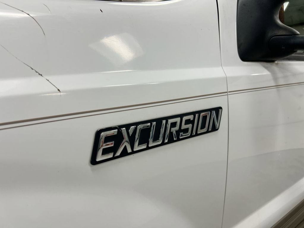 Used 2000 Ford Excursion Limited image 25