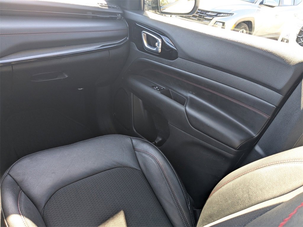 Used 2024 Jeep Compass Trailhawk image 18