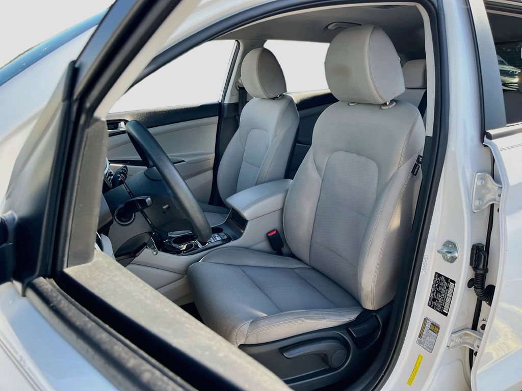 Used 2021 Hyundai Tucson SE w/ Cargo Package FWD image 19
