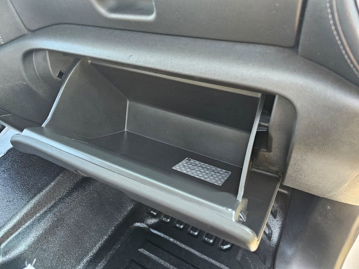 Used 2020 Chevrolet Silverado 1500 LT w/ Remote Start Package image 13