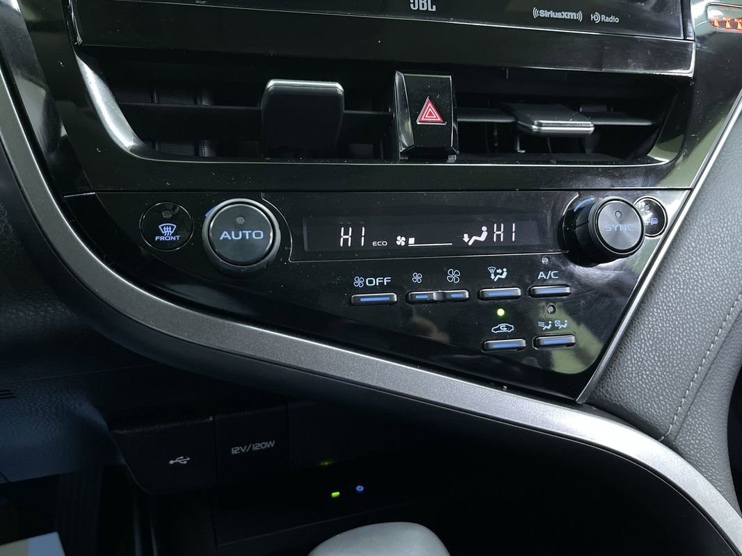 Used 2024 Toyota Camry XSE w/ Navigation Package image 23