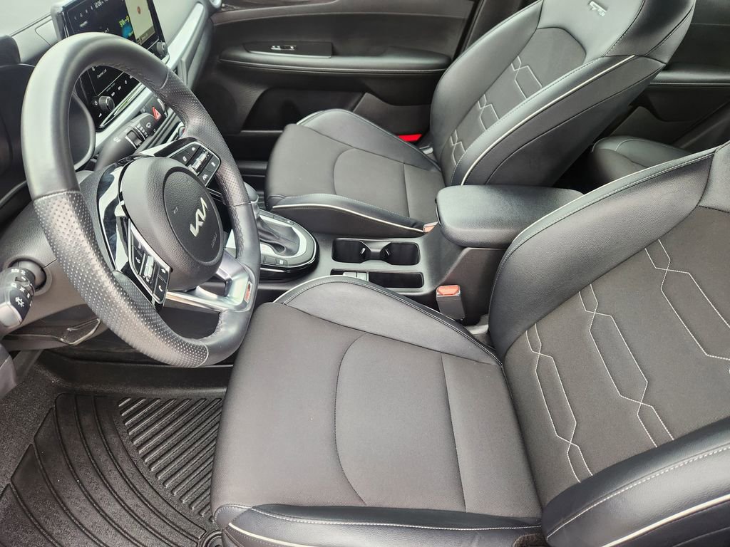 Certified 2024 Kia Forte GT-Line w/ GT-Line Premium Package FWD image 9