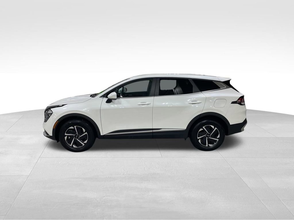 Certified 2023 Kia Sportage LX image 4