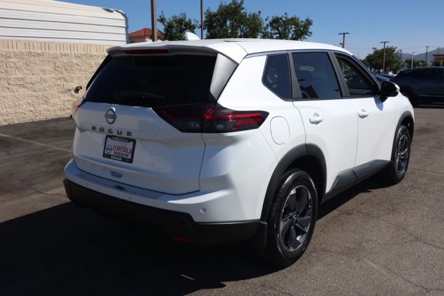 New 2026 Nissan Rogue SV image 4