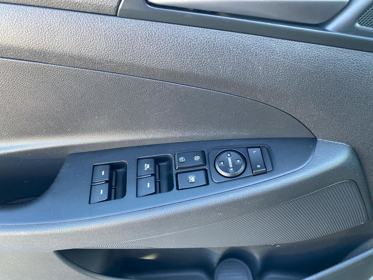 Used 2016 Hyundai Tucson Sport AWD/4WD image 17